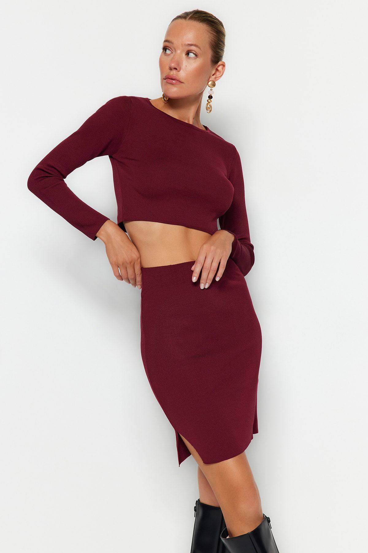 Burgundy two shop piece set