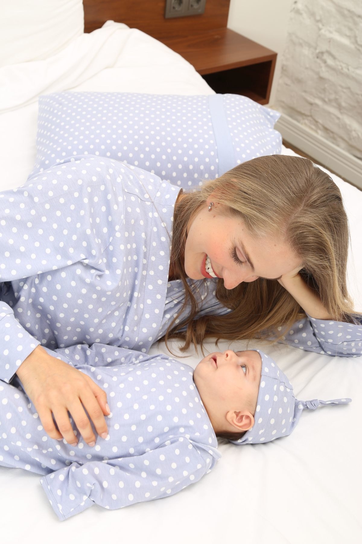 B.U Maternity Alice Yastık Kılıfı fotoğrafı 2 (önizleme)