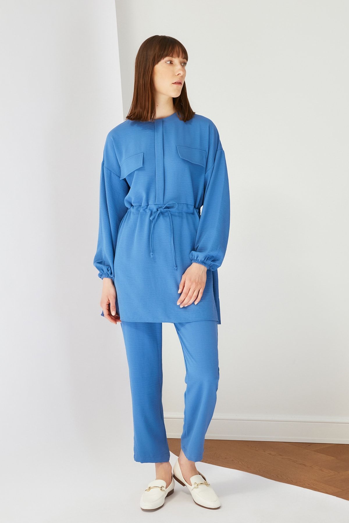 Trendyol Modest Mavi Beli Bağlamalı Cep Detaylı Aerobin Gömlek-Pantolon Takım TCTSS21AU0238 RN11139