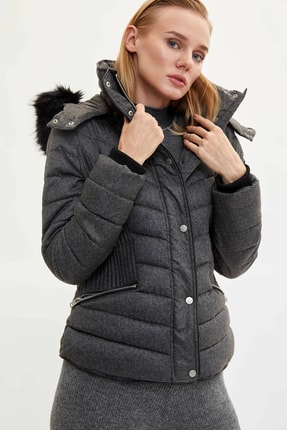 Defacto Kadin Gri Suni Kurk Kapusonlu Mont K9976az 19wn Gr2 Fiyati Yorumlari Trendyol