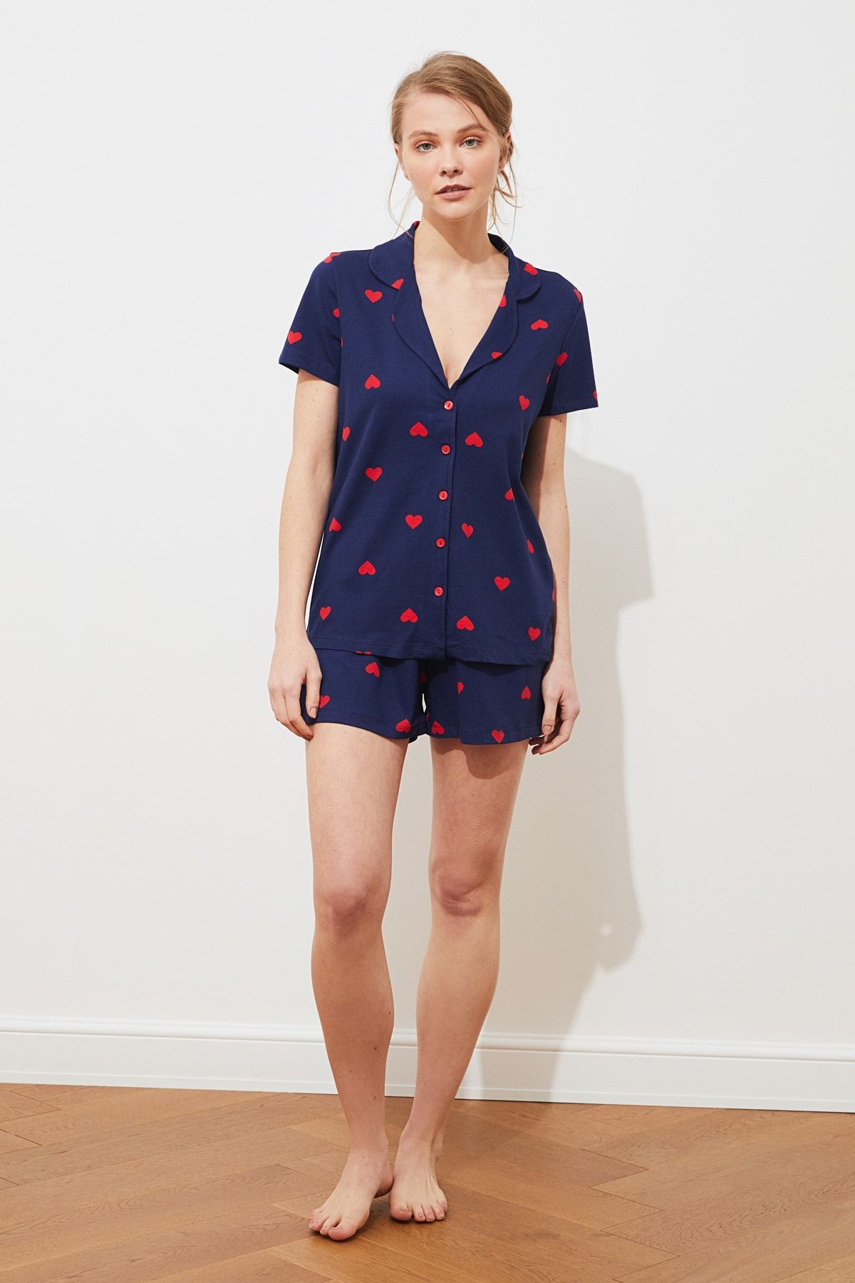 Trendyol Collection-Marineblaues Baumwoll-Shorts-Pyjama-Set mit Herzen – THMSS21PT0756 5