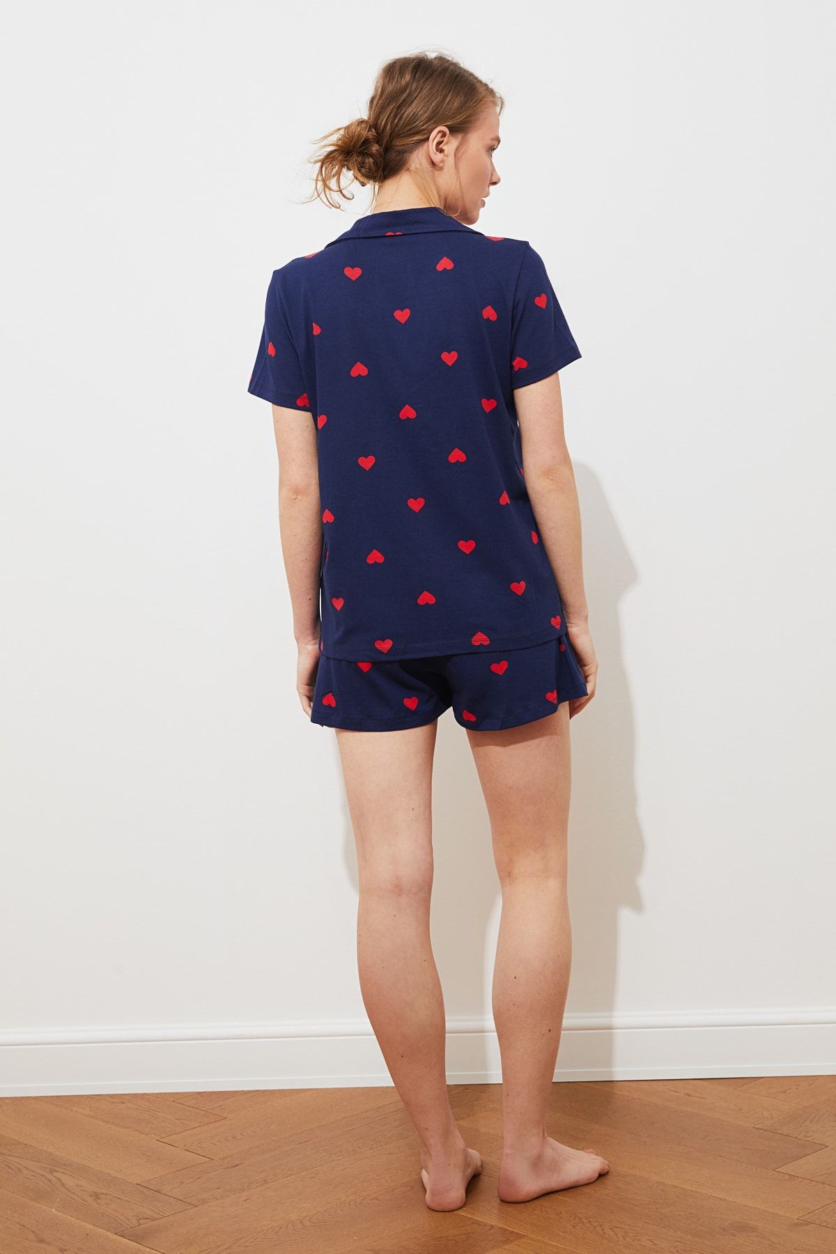 Trendyol Collection-Marineblaues Baumwoll-Shorts-Pyjama-Set mit Herzen – THMSS21PT0756 7