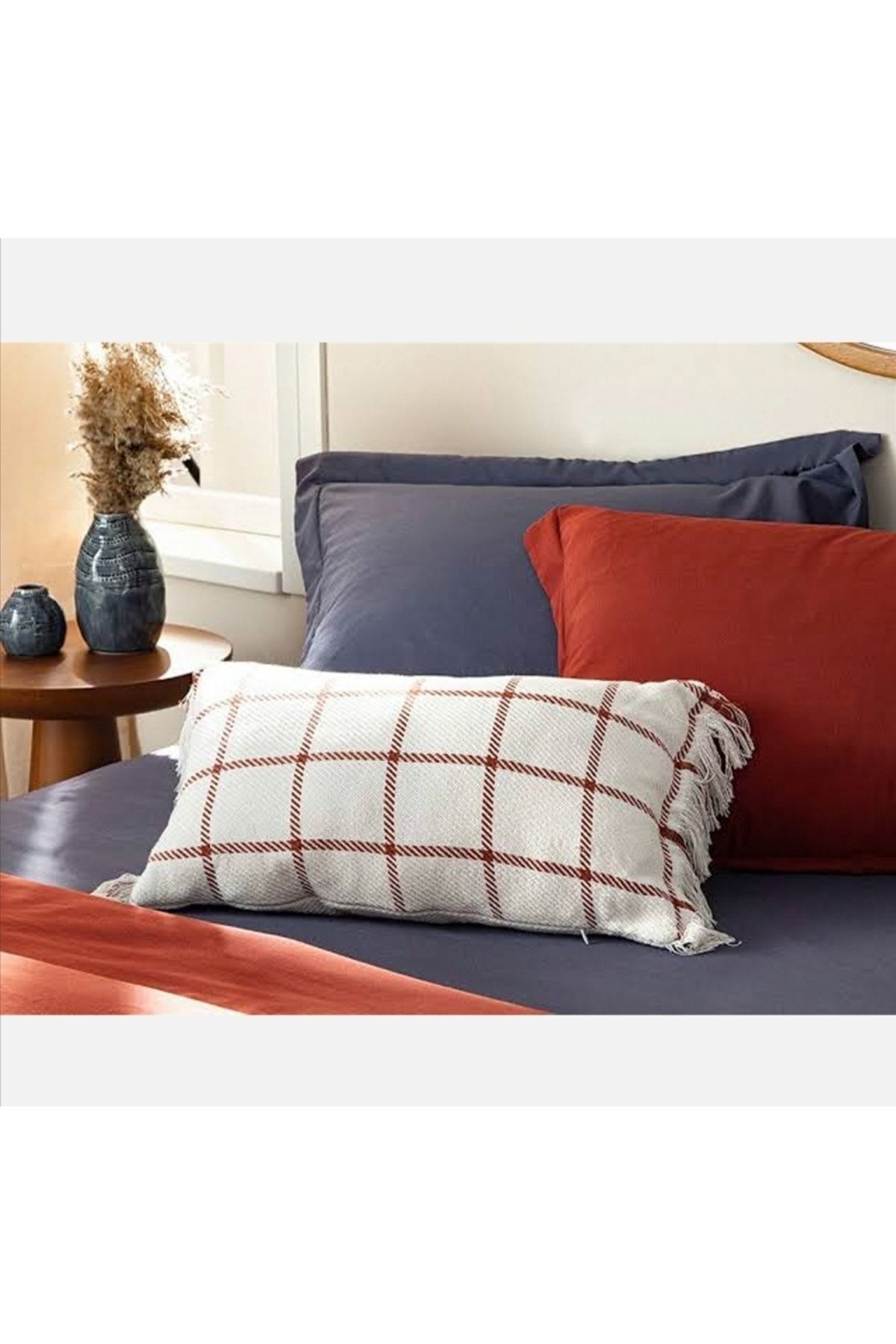 English Home Elegant Lines Cotton Filled Throw Pillow 35x50 Cm