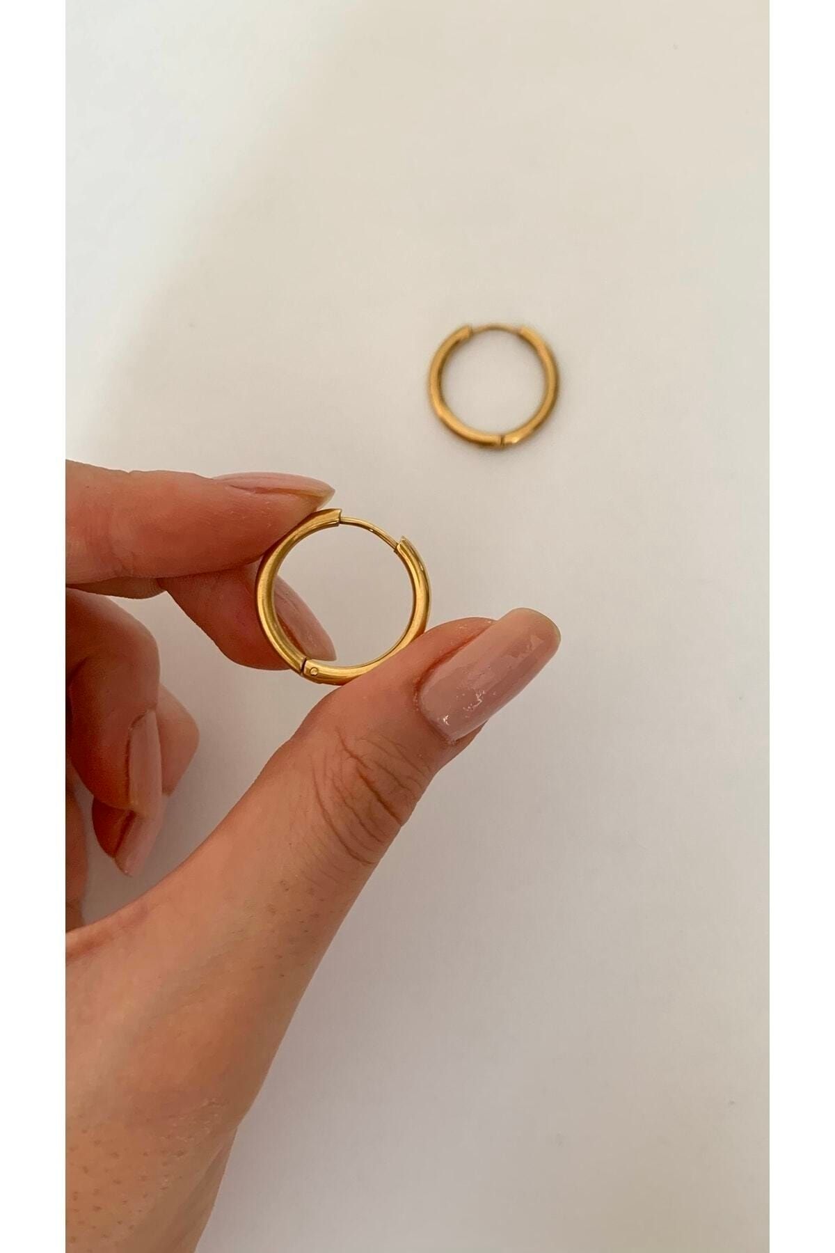 Simple circle best sale earrings