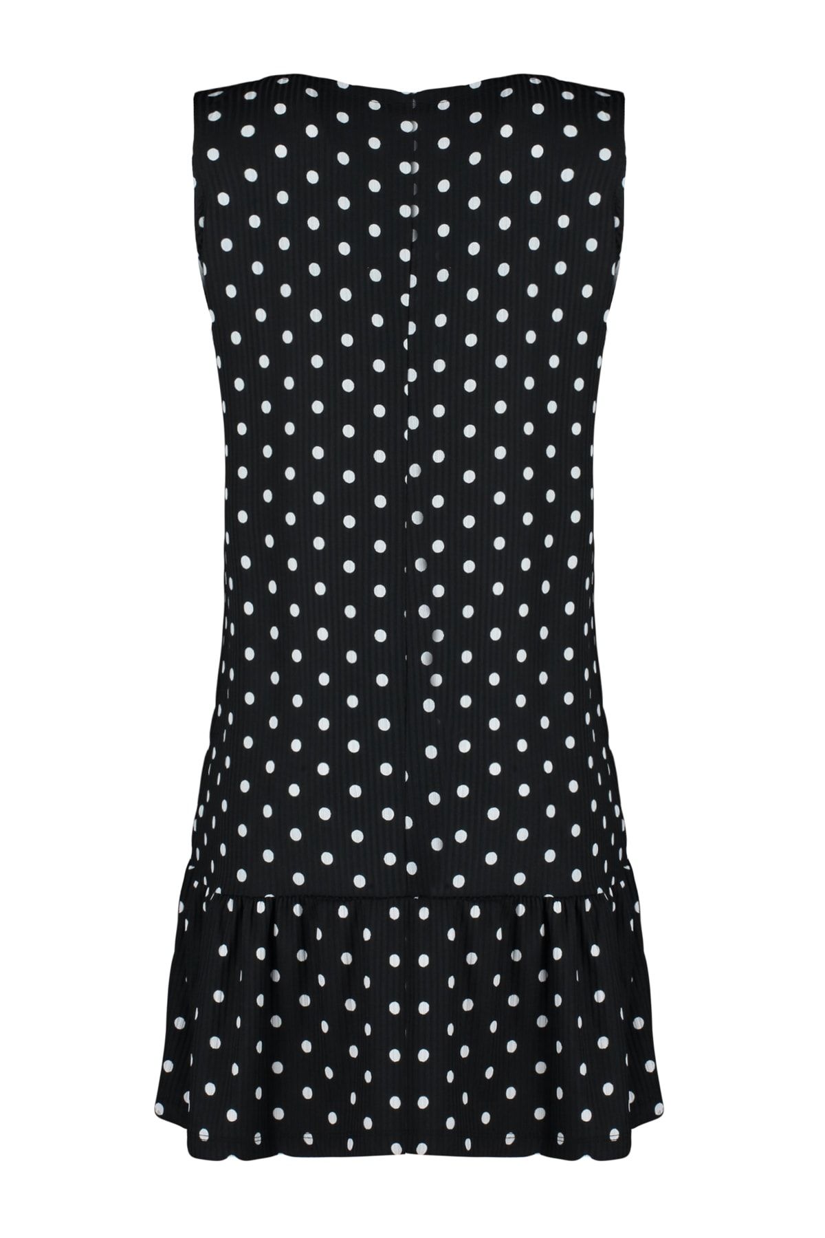 Trendyol Collection-Schwarzes, gepunktetes, ärmelloses, flexibles Strickkleid mit Rüschen und Volants TWOSS22EL0794 8