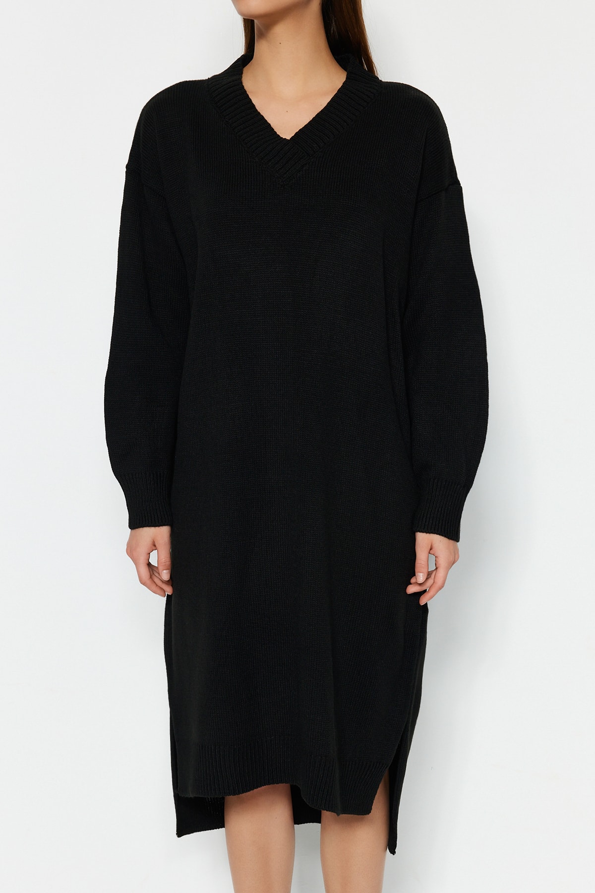 Trendyol Collection Szeroka dopasowana czarna dzianinowa sukienka maxi - Twoaw23El00642