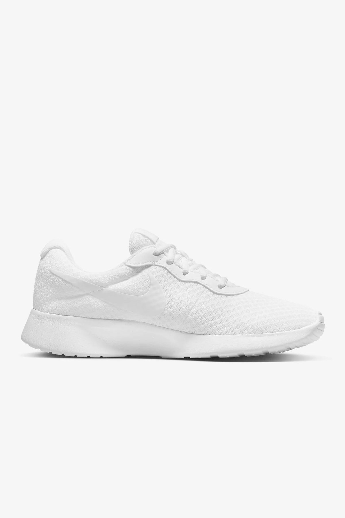 Nike tanjun girls trainers online white