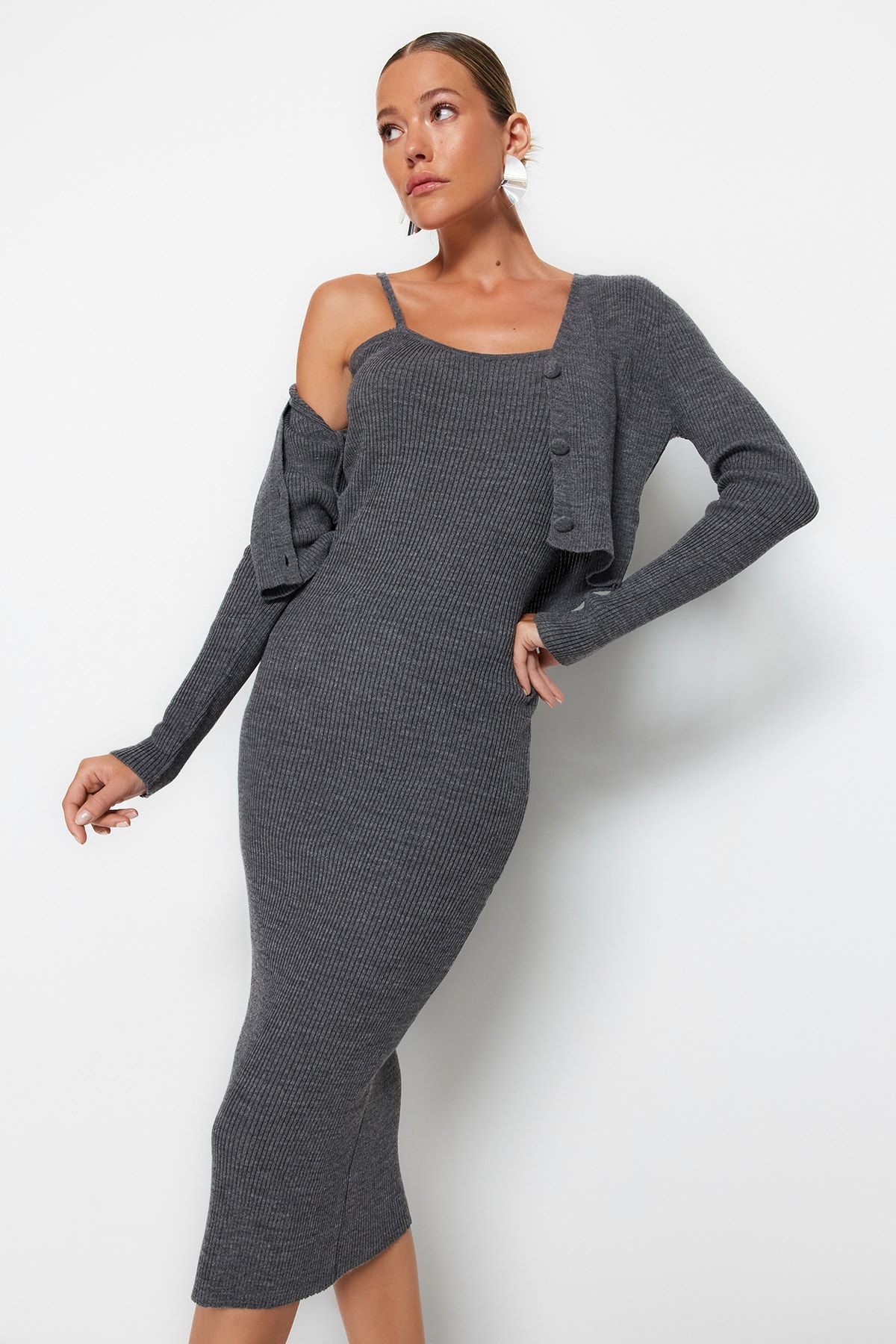 Trendyol Collection Antracytowy Sweterek Midi Z Dzianiny I Komplet Sukienek - Kobieta - L