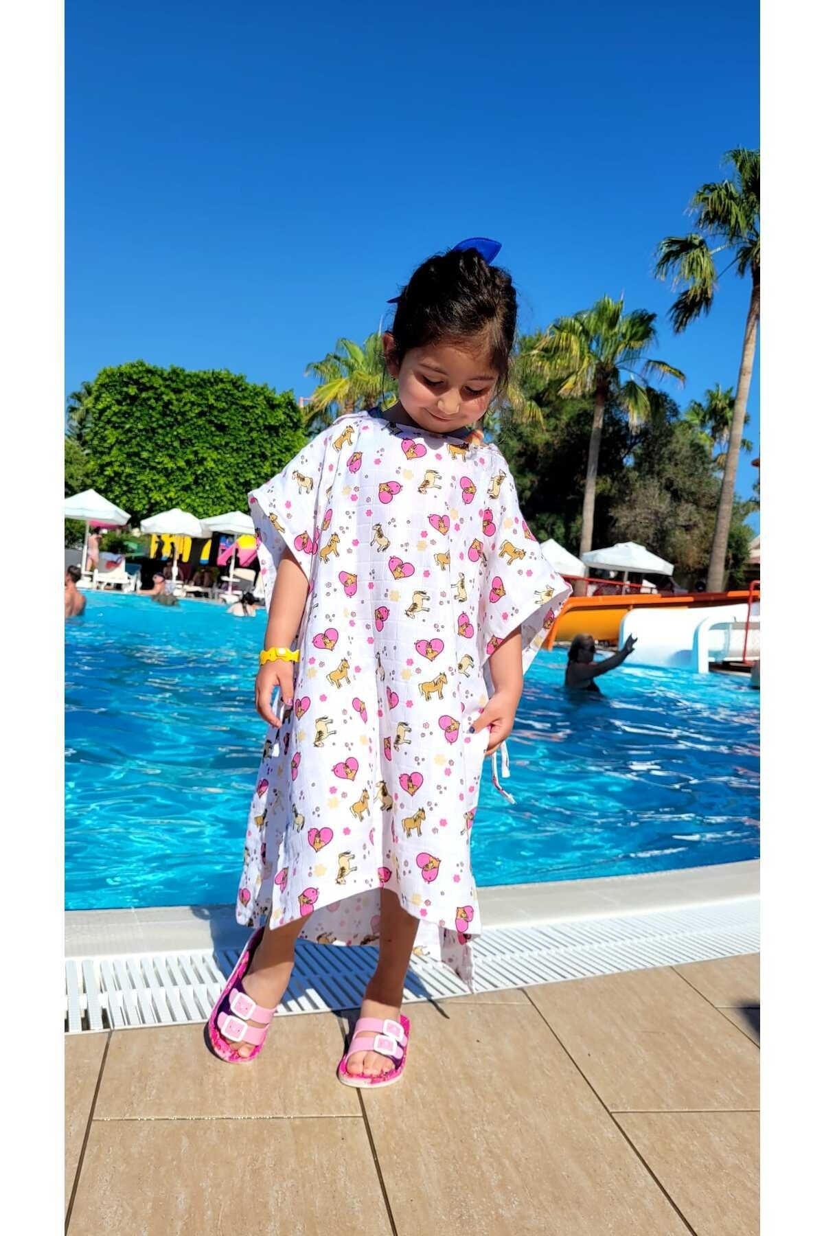 Alpar Tekstil Müslin Kapşonlu %100 Pamuk Çocuk Plaj Pançosu / Horse fotoğrafı 2 (önizleme)