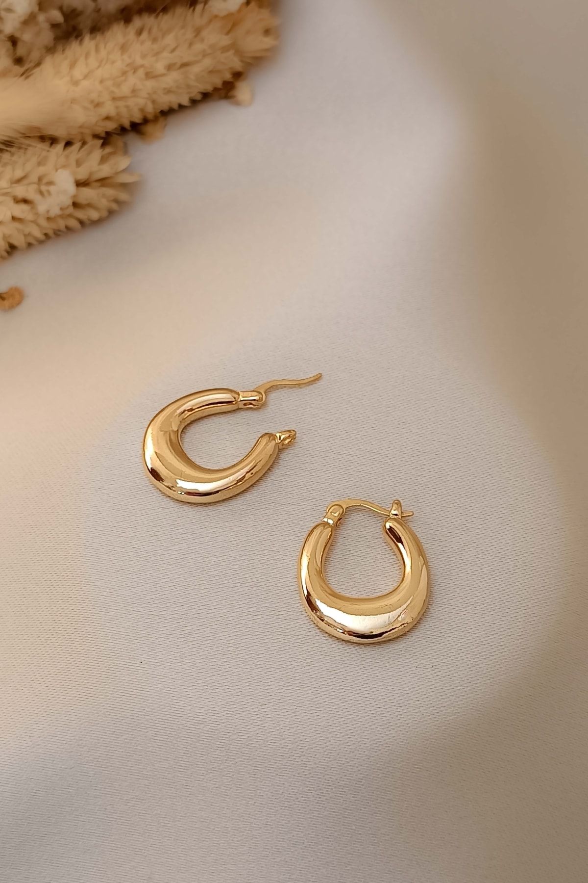Retro hoop new arrivals earrings