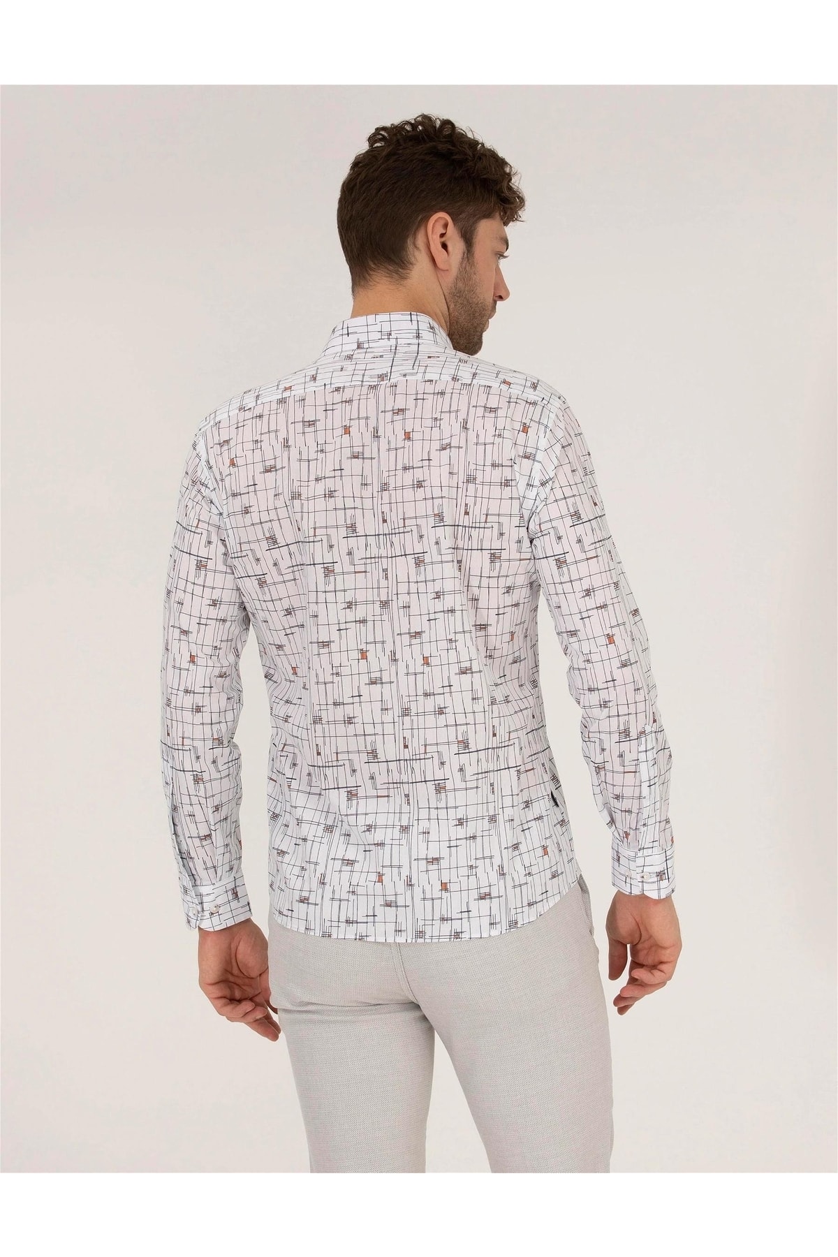 پیراهن مردانه سفید پیرکاردین | G021SZ011.000.1567290.VR205 اورجینال - تصویر 4