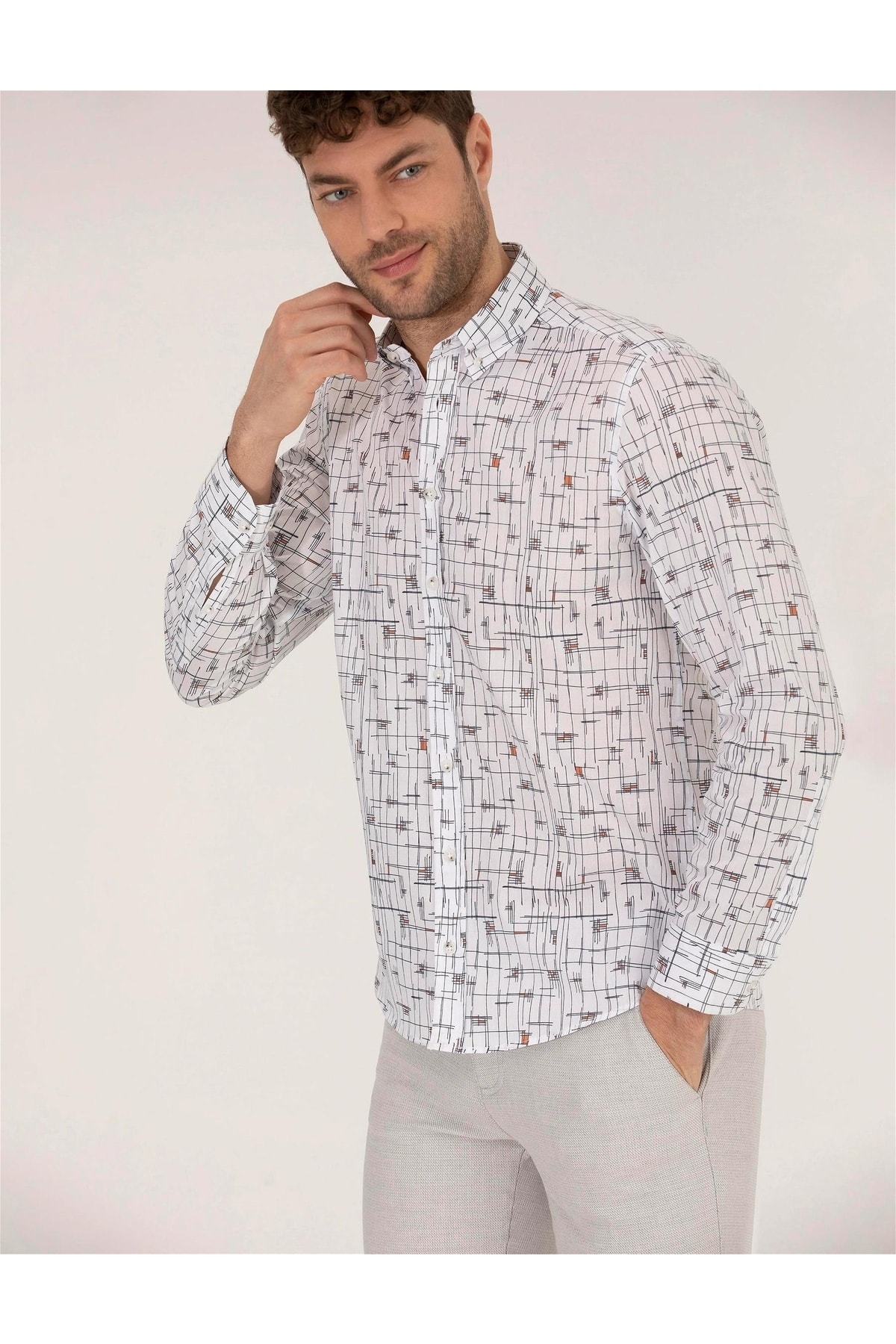 پیراهن مردانه سفید پیرکاردین | G021SZ011.000.1567290.VR205 اورجینال - تصویر 6