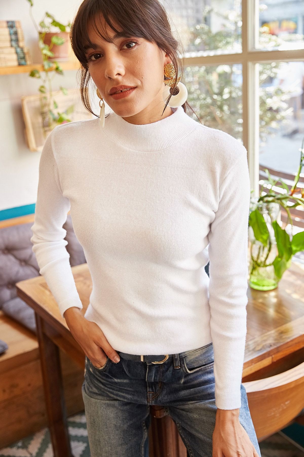 White fitted sweater best sale