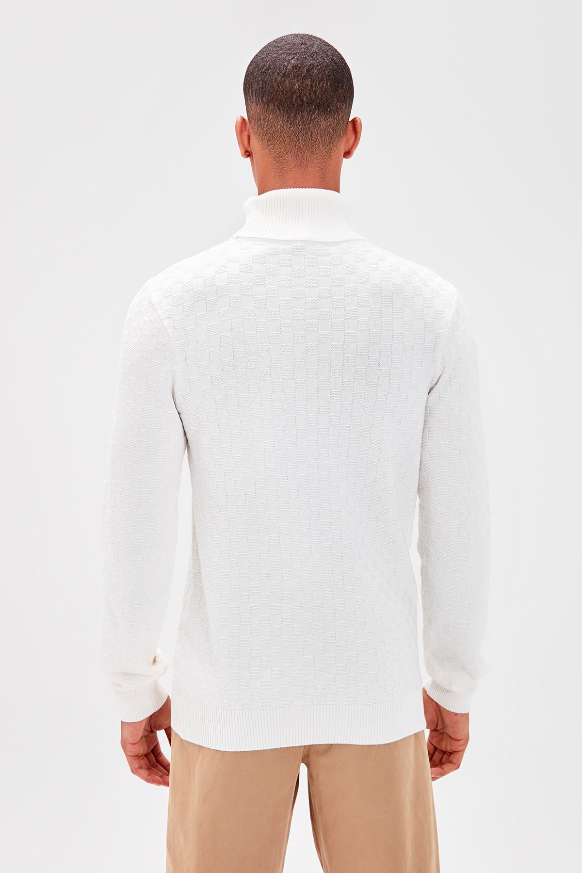 Trendyol Collection-Ecrufarbener Herren-Strickpullover mit Rollkragenpullover TMNAW20VK0004 16