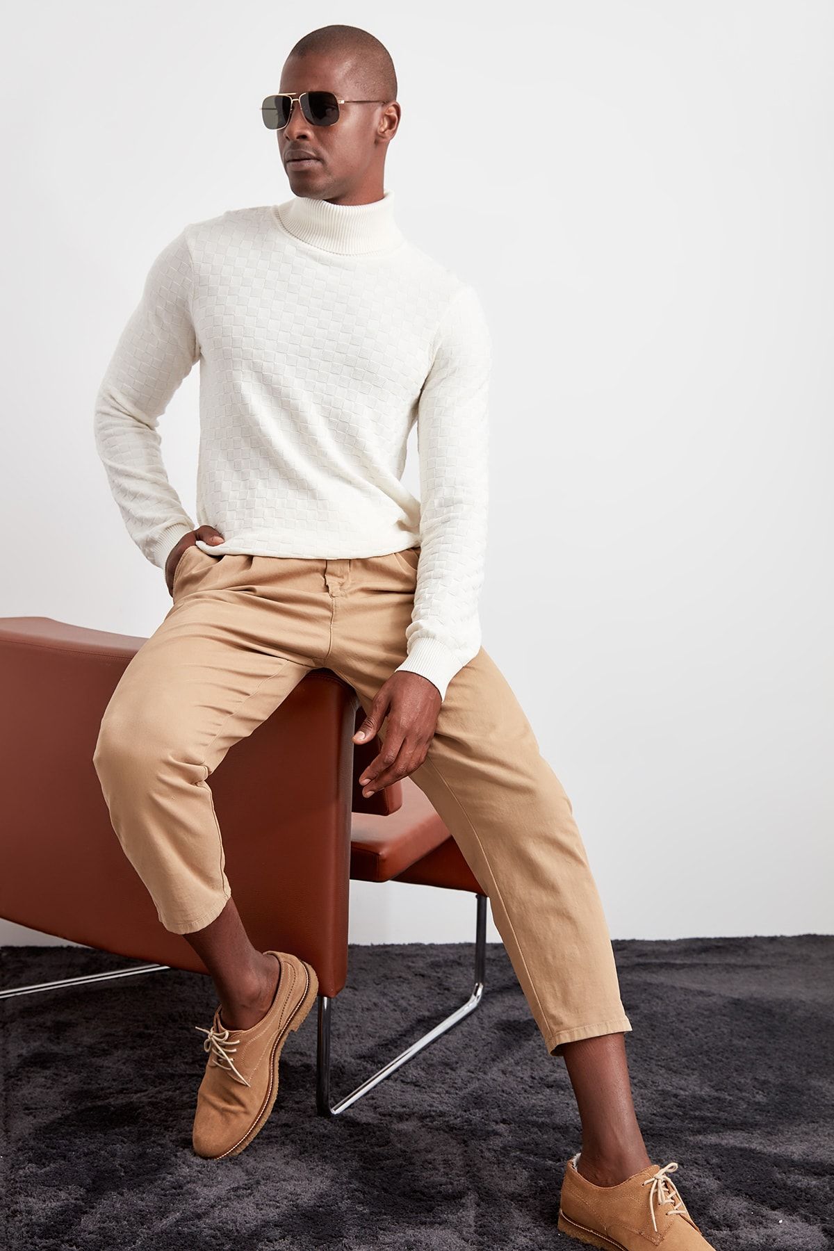 Trendyol Collection-Ecrufarbener Herren-Strickpullover mit Rollkragenpullover TMNAW20VK0004 7