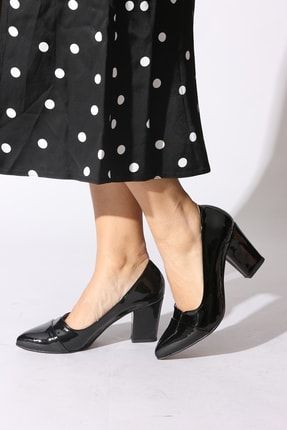 Siyah Kadın Klasik Topuklu Ayakkabı 546770-03