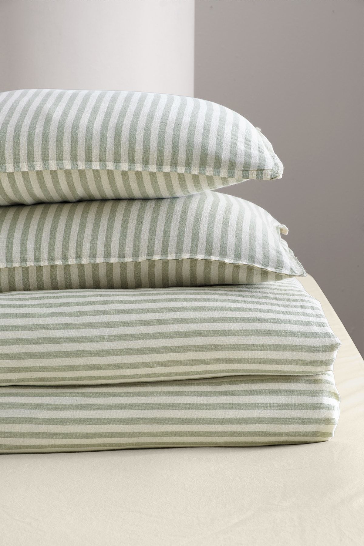 کاور لحاف دو نفره سبز moln 303 100 ٪ پنبه خالص اضافی ، نقاشی شده رنگ کتانی شسته COTTONMANIA