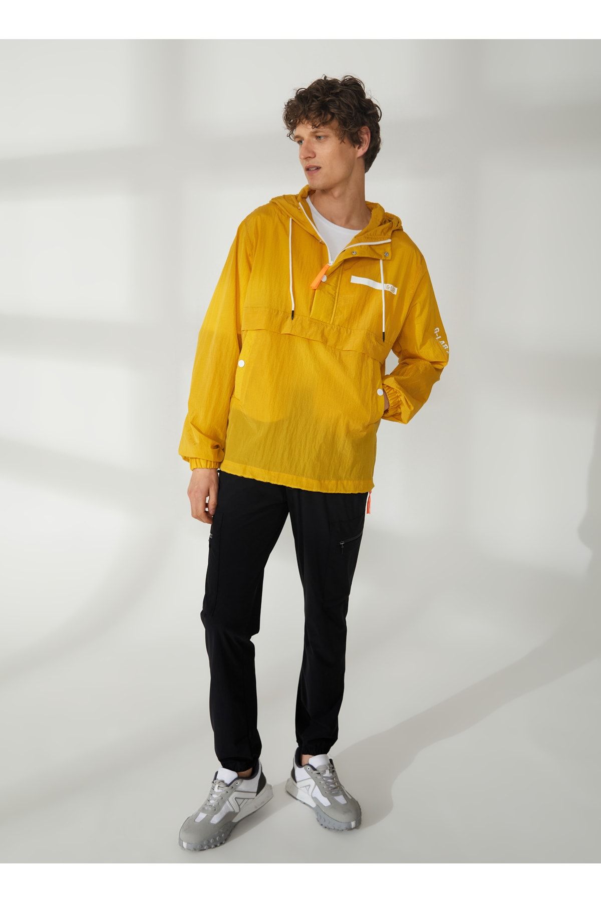 complete the look image