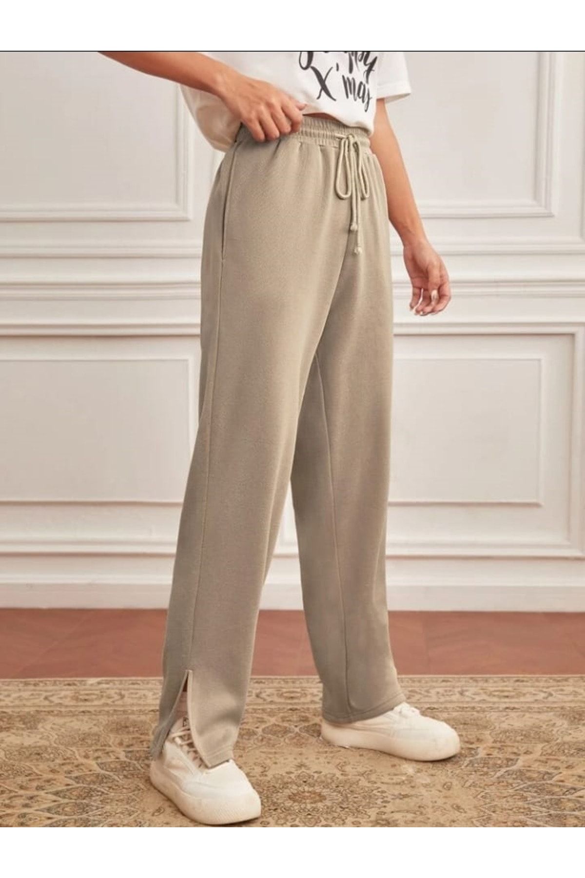 Brannd sport oversize sweatpants with slit detail Trendyol