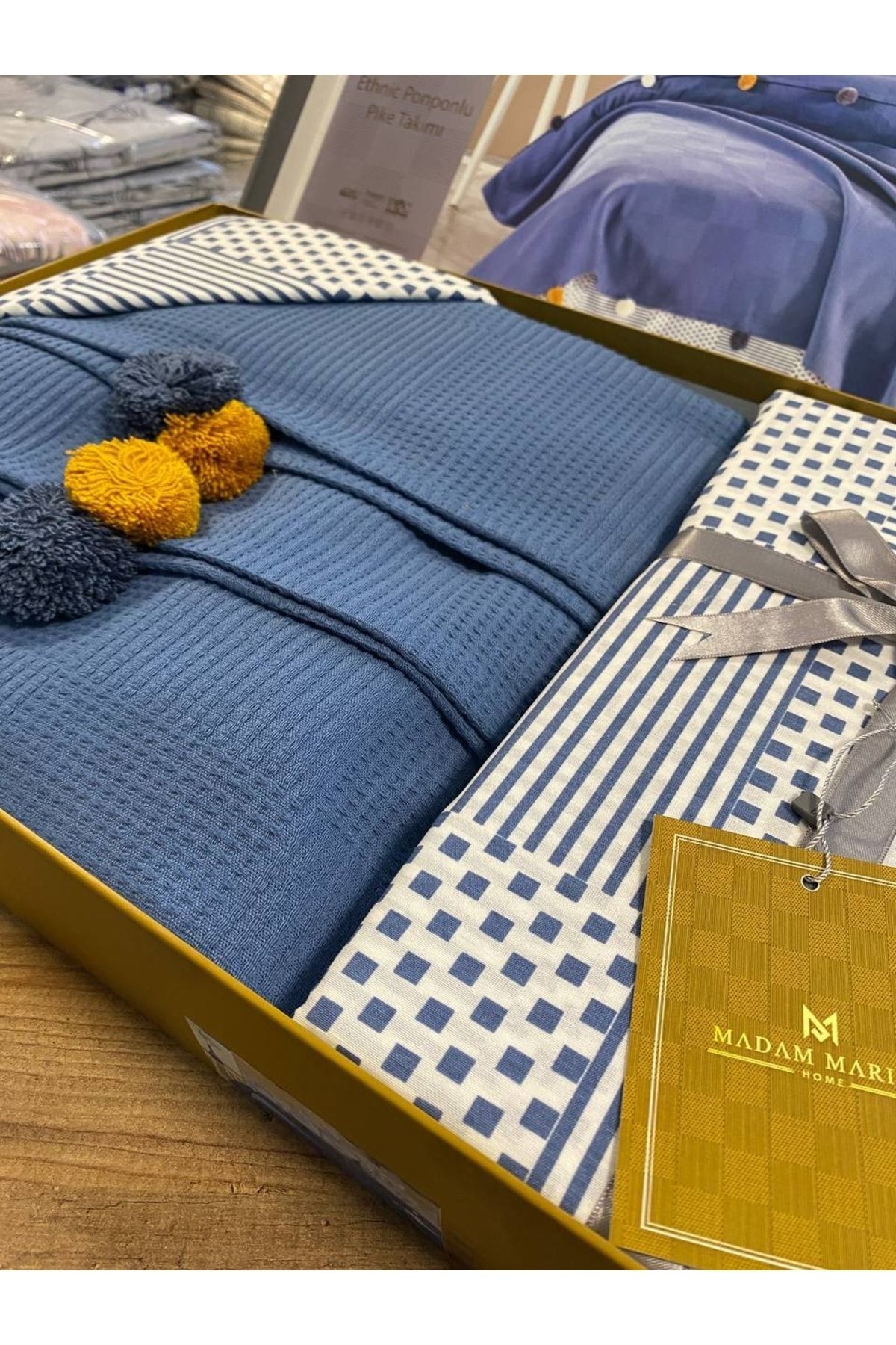 argehome-Indigo Double Pompom Pique Set 1