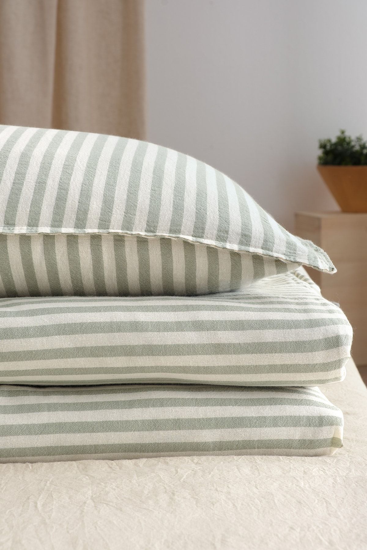کاور لحاف یک نفره سبز Moln Uno 303 100 ٪ پنبه خالص اضافی ، نقاشی شده شسته مجموعه کتانی تخت COTTONMANIA