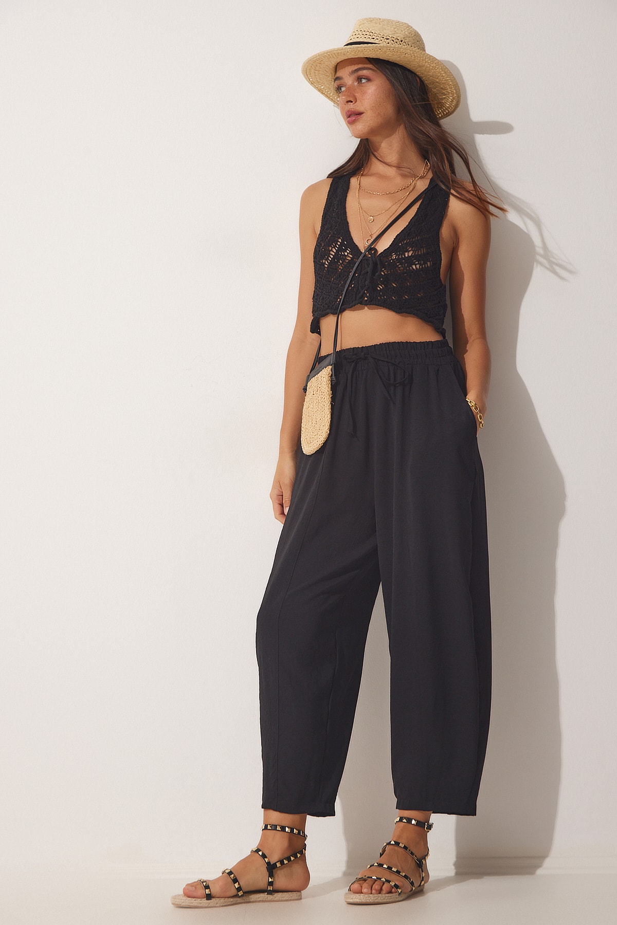 Happiness İstanbul Damskie czarne spodnie Ayrobin Shalwar DD01229
