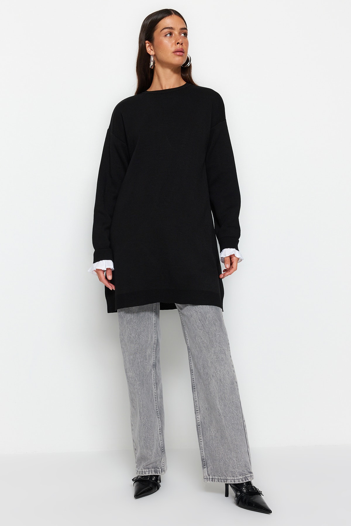 Trendyolmilla Modest Siyah Kolu Fırfır Detaylı Bisiklet Yaka Triko Kazak TCTAW24AK00038