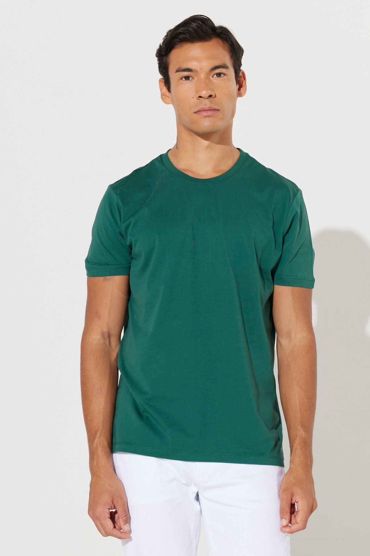 AC&Co / Altınyıldız Classics تی شرت آستین کوتاه یقه خدمه مردانه سبز تیره با برش باریک 100% نخی