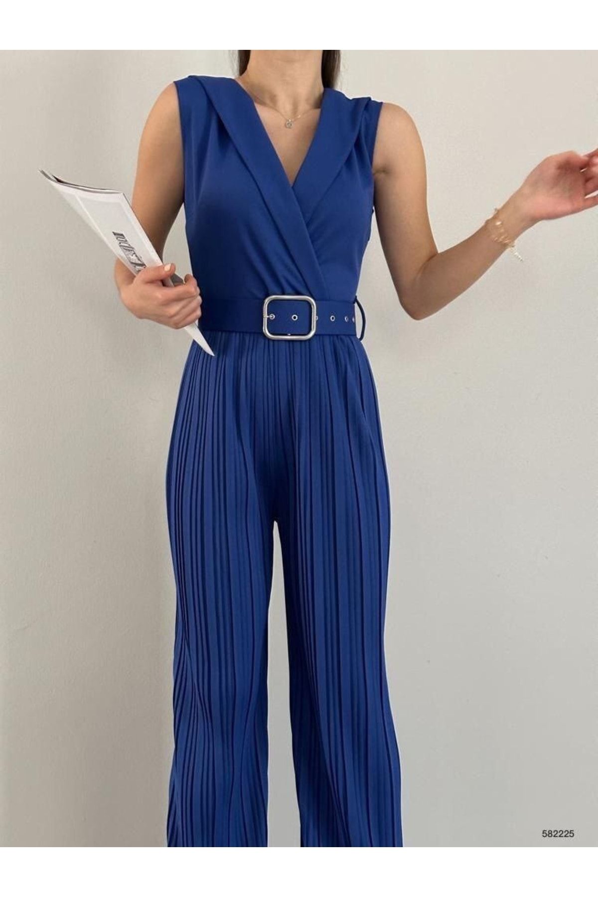 Pleated jumpsuit dress with belt top