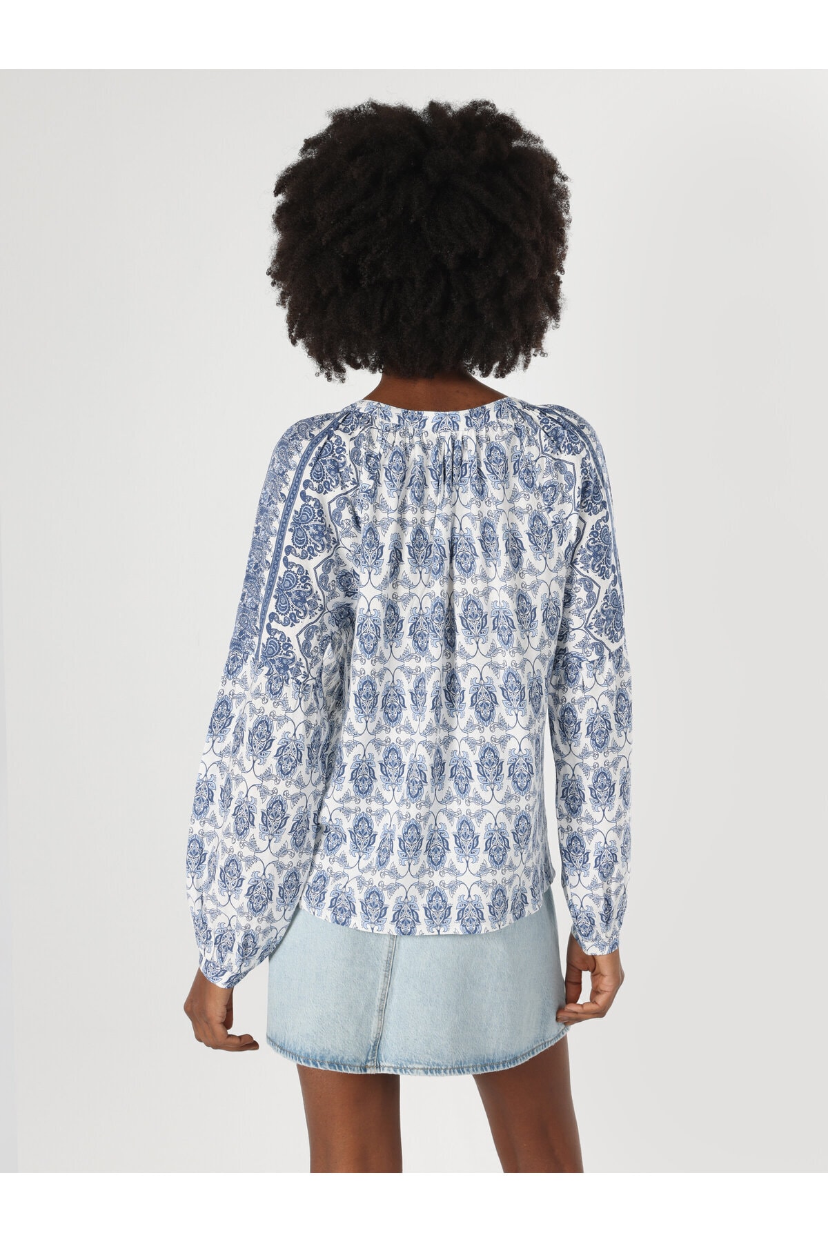 بلوز زنانه کولینز | .CL1064441_Q1.V1_BLE Colin’s - Image 3