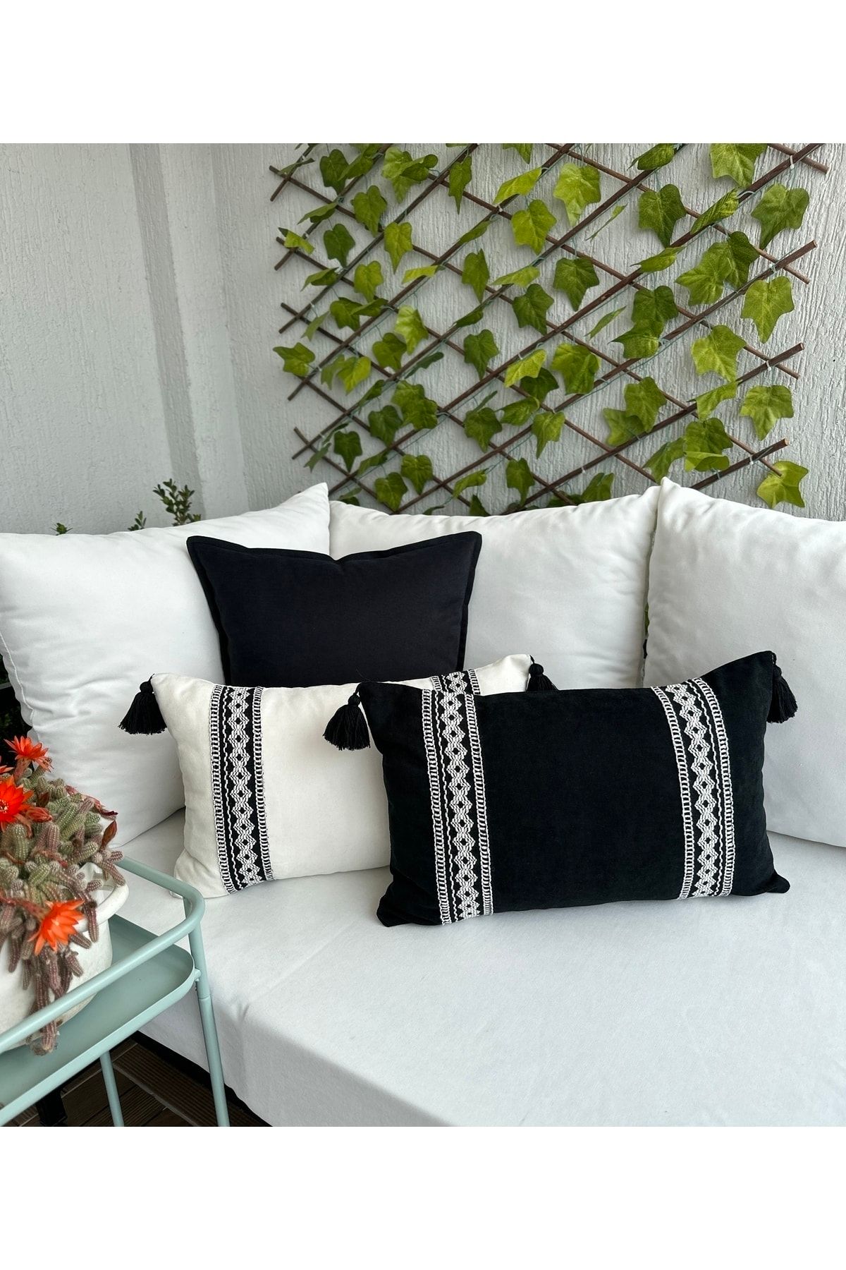 Pillow and shop throw set