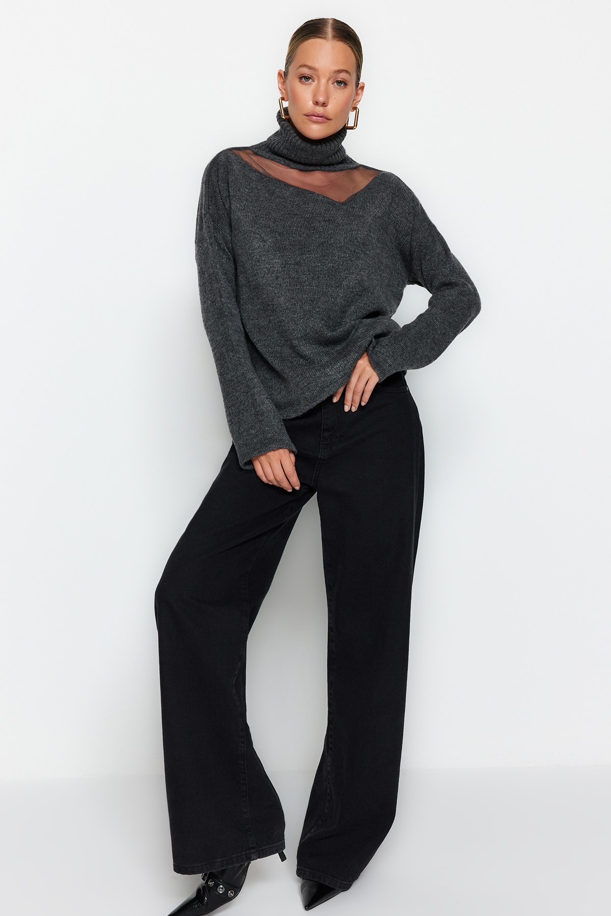 Trendyolmilla  Antrasit Yumuşak Dokulu Tül Detaylı Triko Kazak TWOAW20KZ1037 - Görsel 2