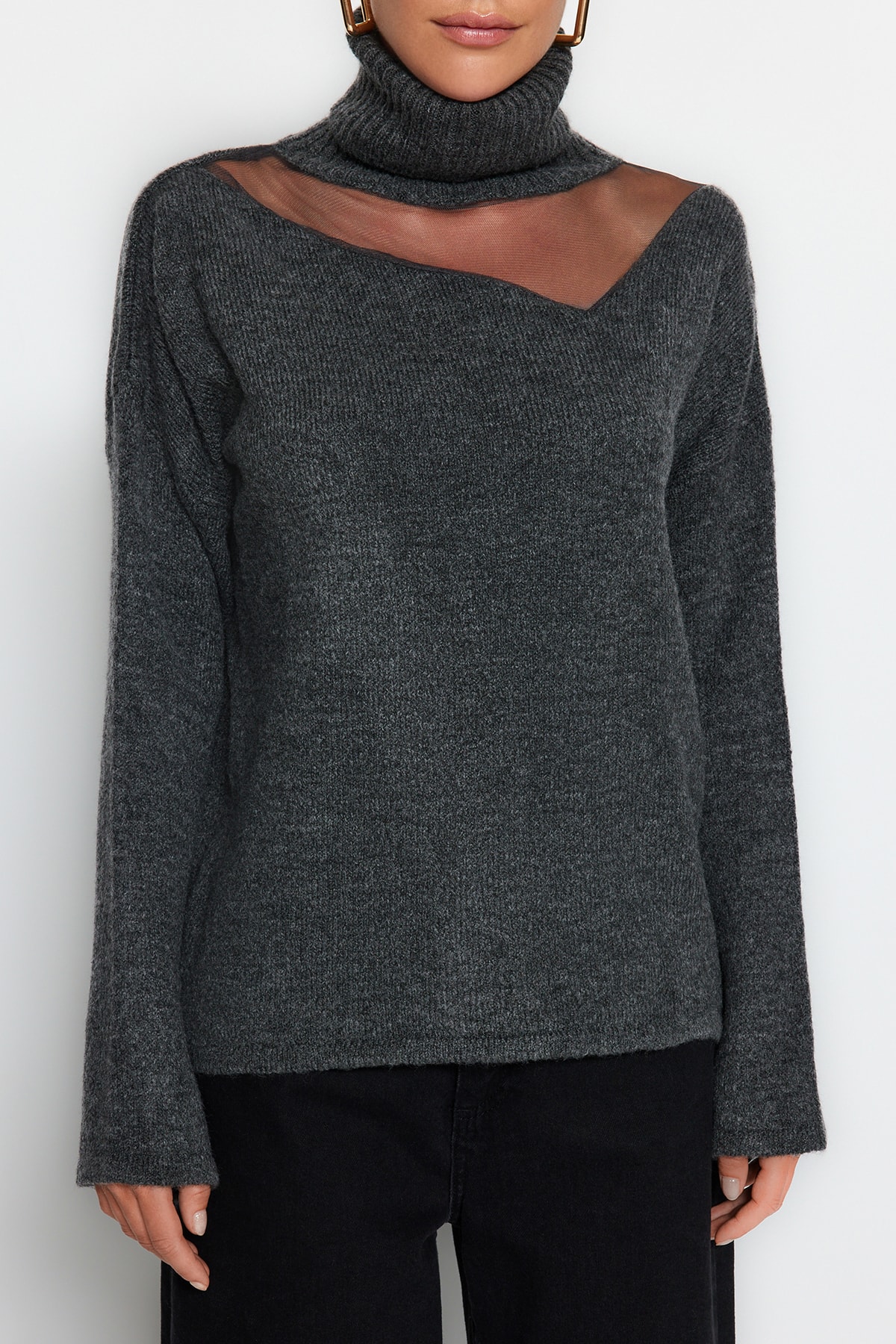 Trendyolmilla  Antrasit Yumuşak Dokulu Tül Detaylı Triko Kazak TWOAW20KZ1037 - Görsel 4