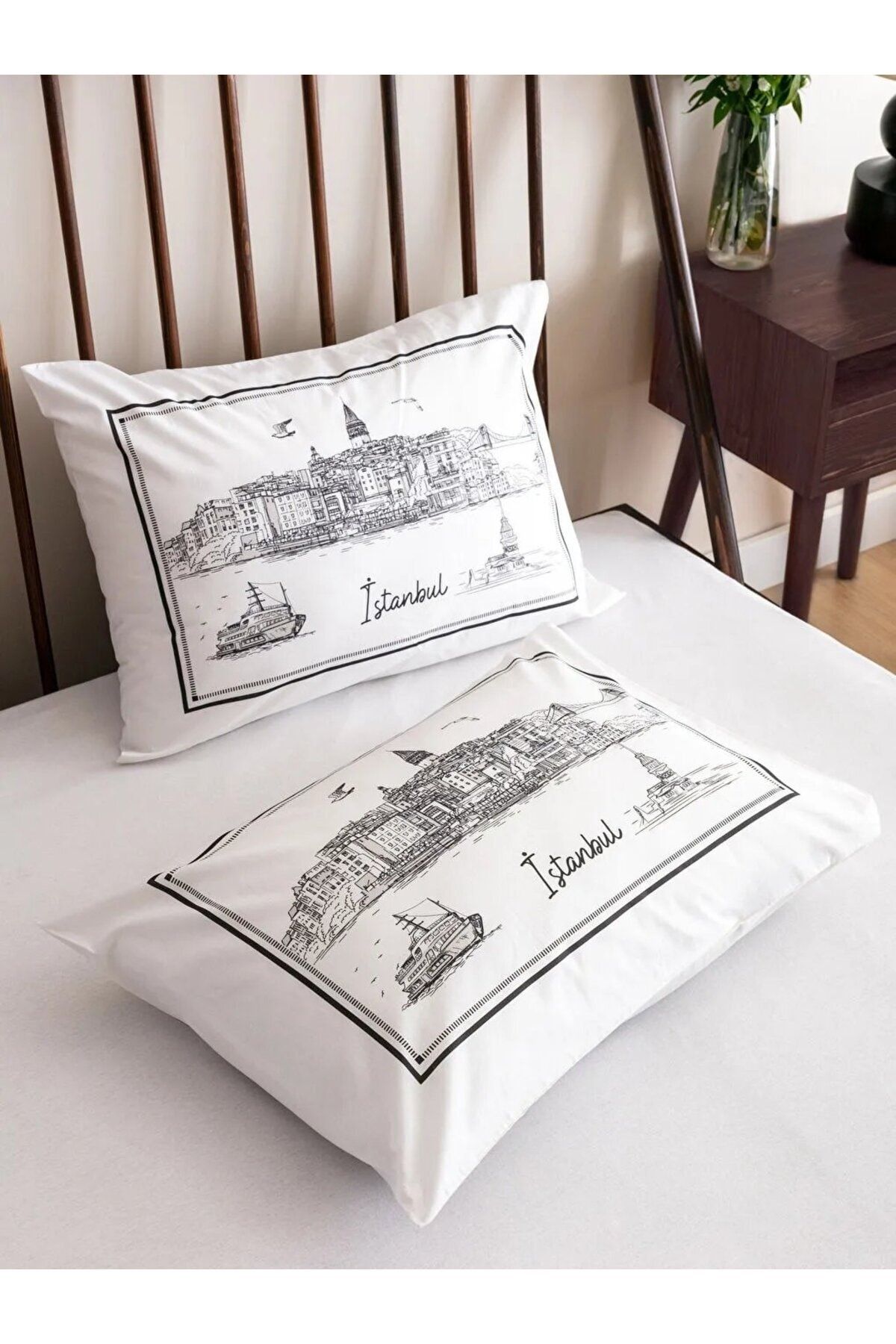 LC Waikiki-Istanbul Printed Woven Pillow Case 2 Pieces 50x70 Cm 2