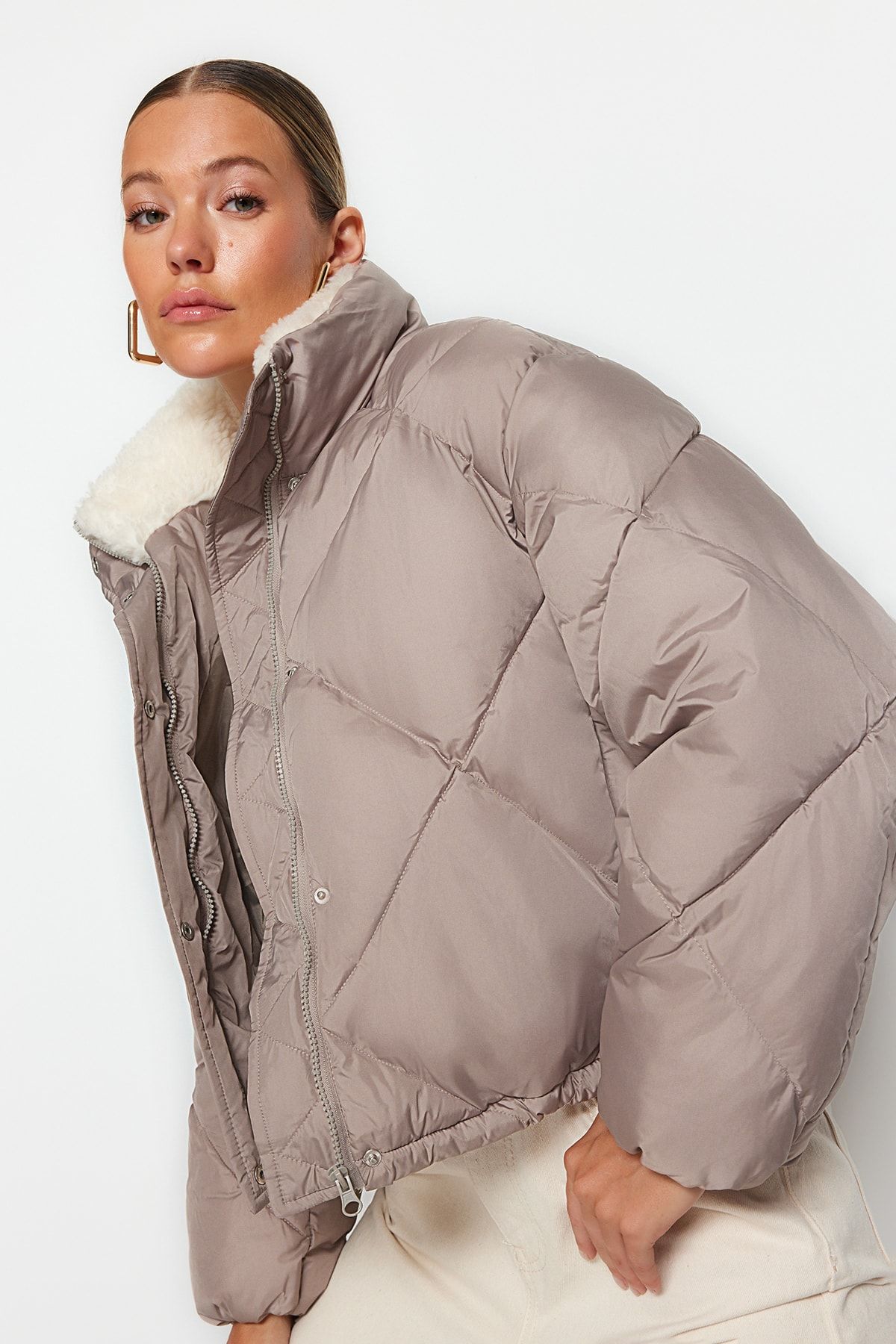 Trendyol Collection-Oversize Mink Down Coat - Λεπτομέρεια βελούδινου γιακά, υδατοαπωθητικό TWOAW24MO00008 3