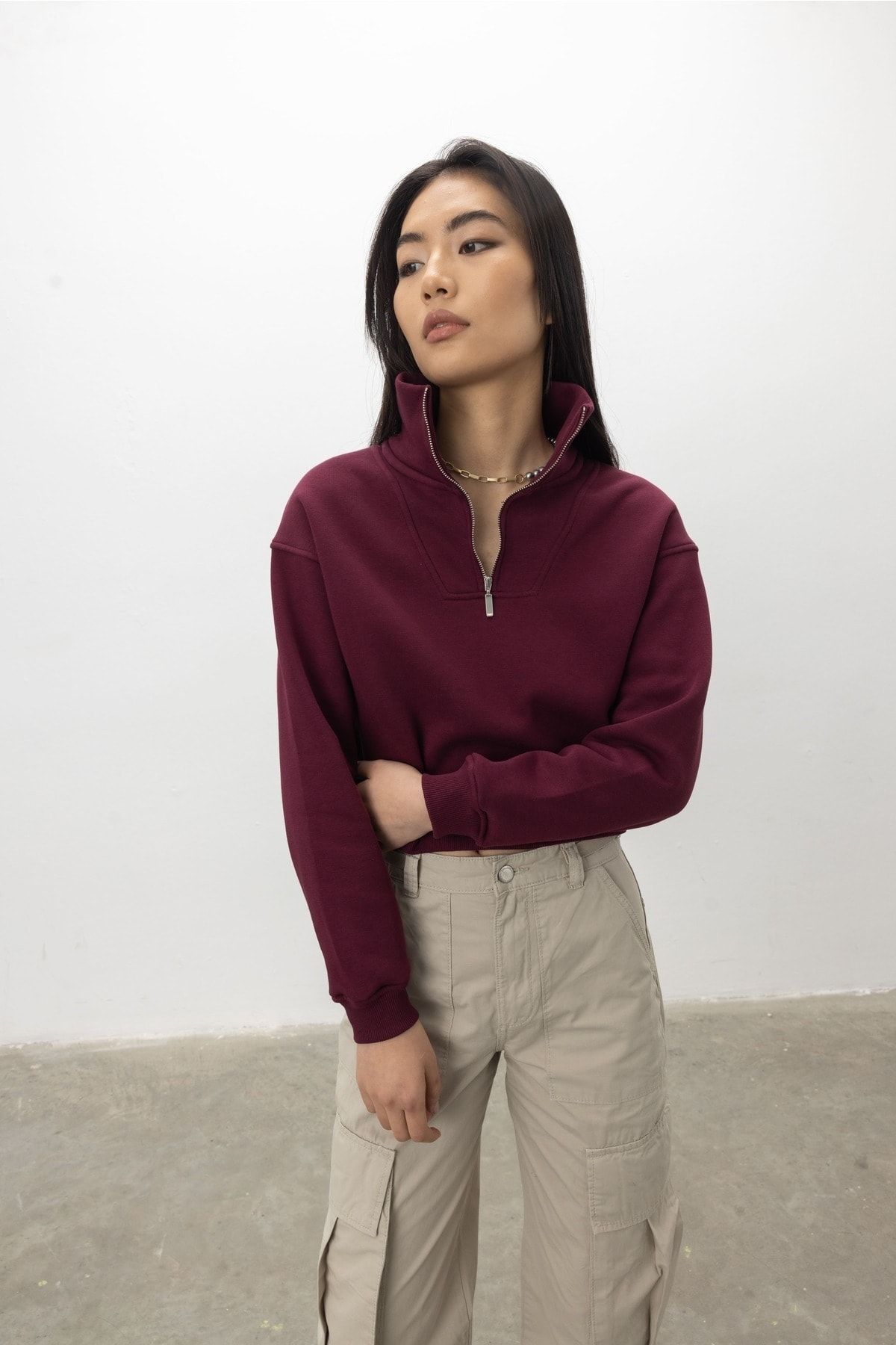 Levi's pom quarter hotsell zip sweatshirt in burgundy
