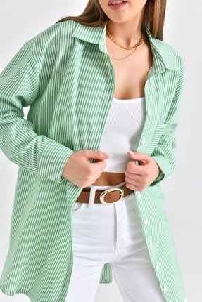 Saade Yeşil Kadın &Ccedil;izgili B&uuml;r&uuml;mc&uuml;k Kumaş Tek Cep Detaylı D&uuml;ş&uuml;k Omuz Arkası Uzun G&ouml;mlek
