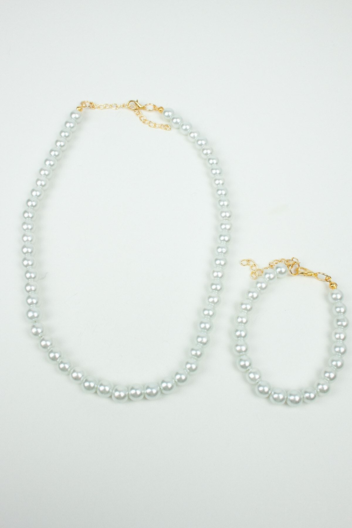 Glass pearl best sale necklace