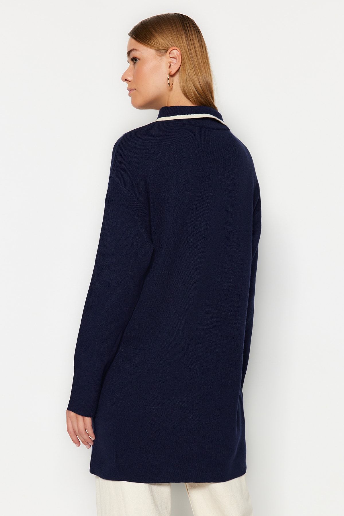 Trendyol Modest-Πλεκτό πουλόβερ με λεπτομερή μπλε γιακά TCTAW24AK00053 6