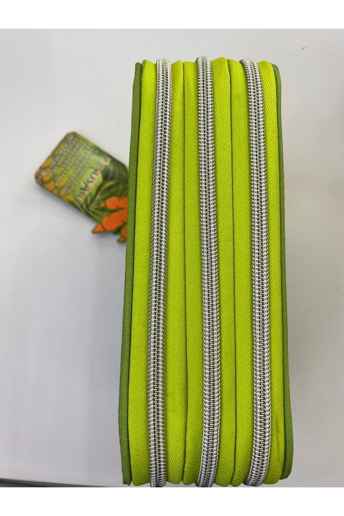 Green shop pencil box