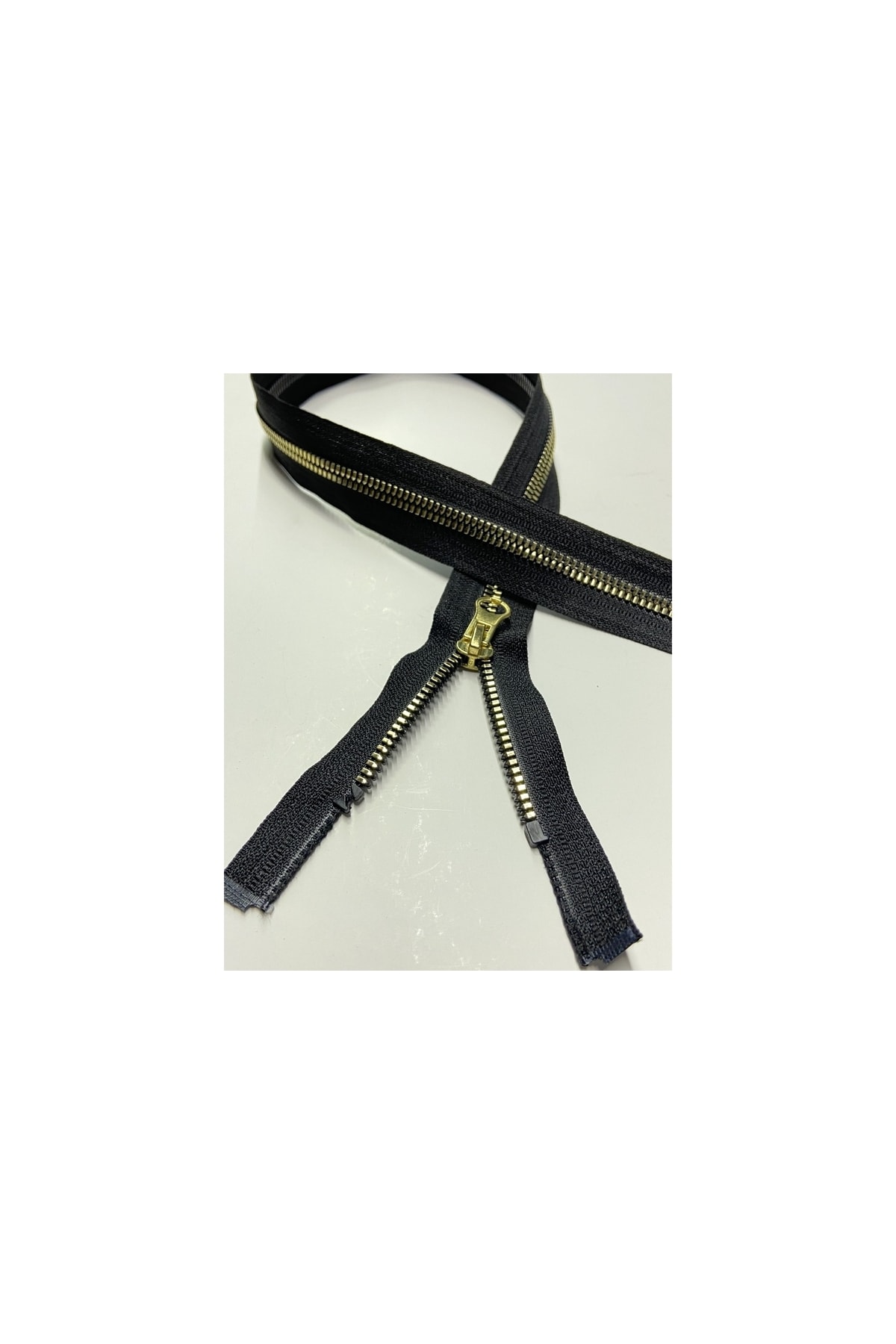 Zipper 65 cm metallic look plastic teeth BLACK