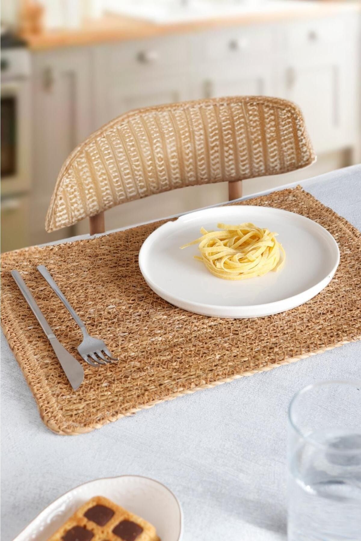 HOMENIVA-Set of 4 Handmade Rectangular Wicker Placemats 4