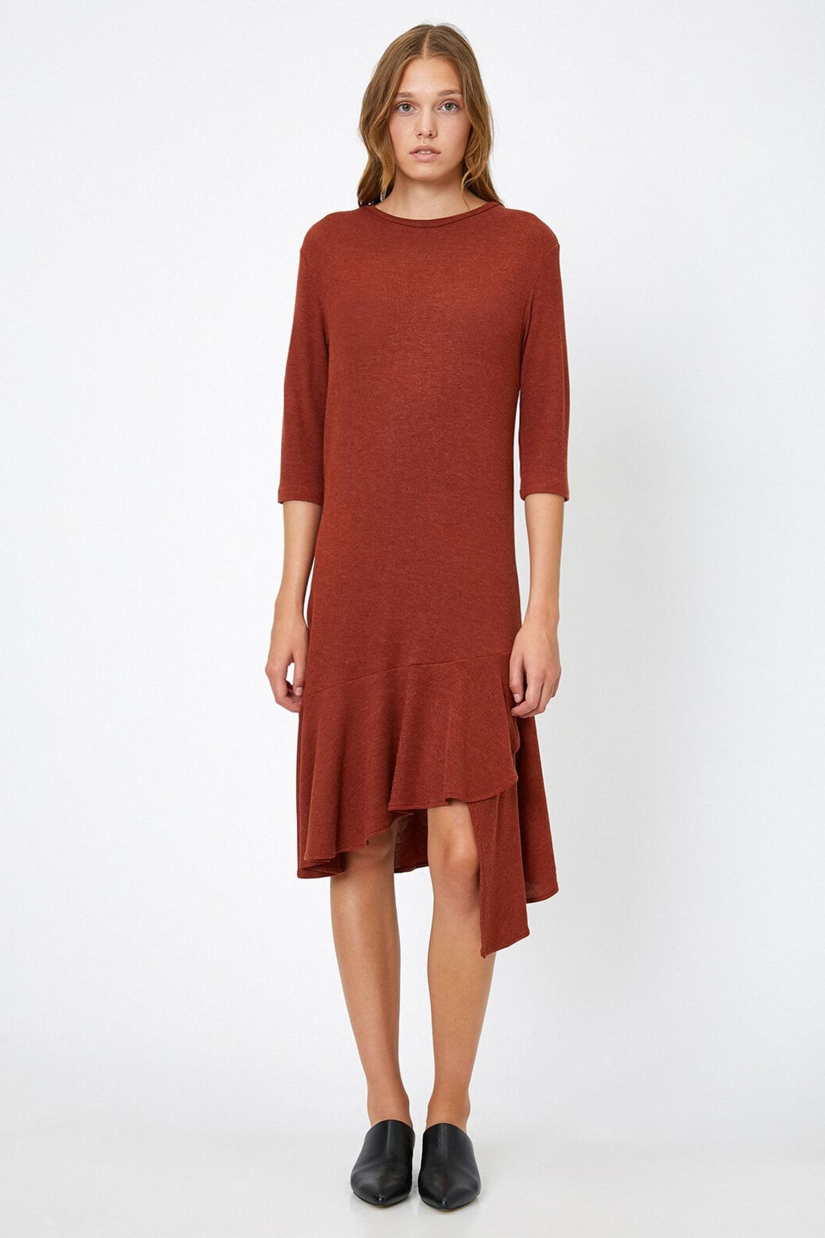 Koton Kleid Braun Asymmetrisch