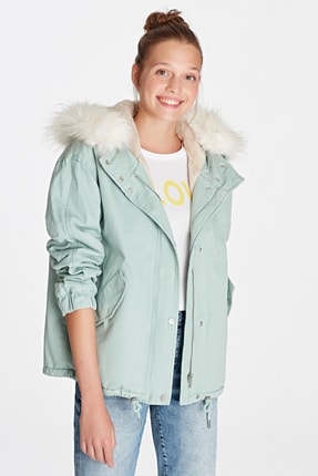Mavi Kurk Detayli Yesil Mont Fiyati Yorumlari Trendyol