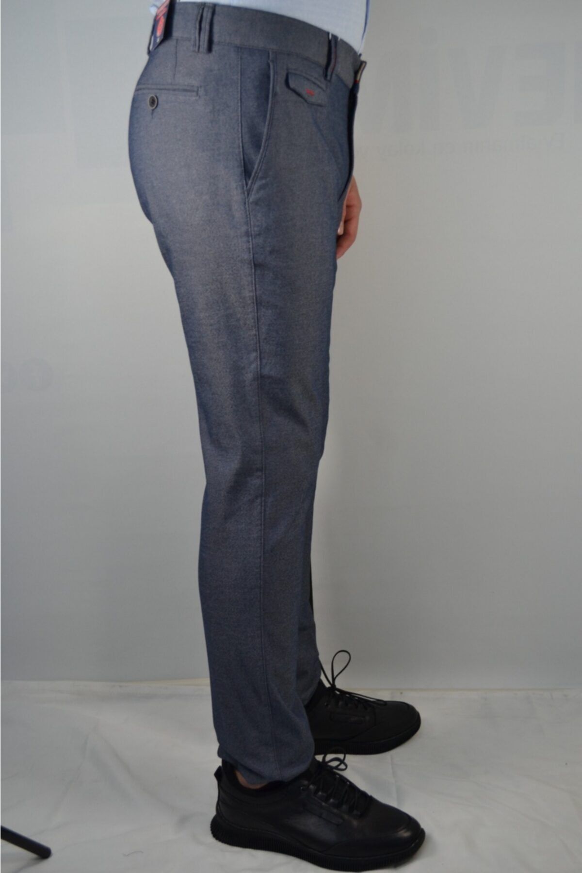 Kiton Linen Trousers Light Beige at CareOfCarl.com