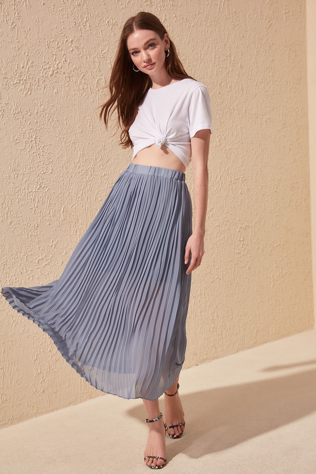 trendyolmilla mavi pliseli sifon etek