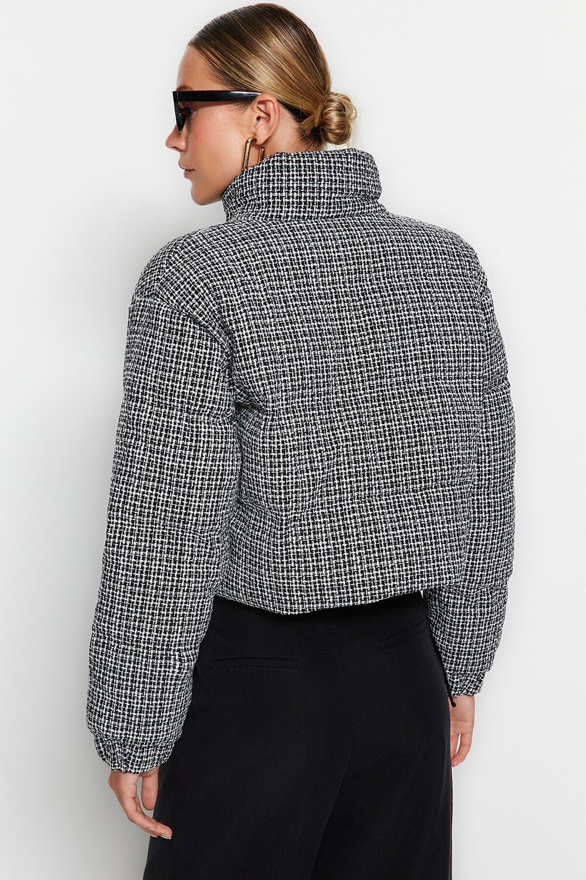 Trendyol Collection-TWOAW24MO00028 – Schwarzer Tweed-Crop-Daunenmantel 5