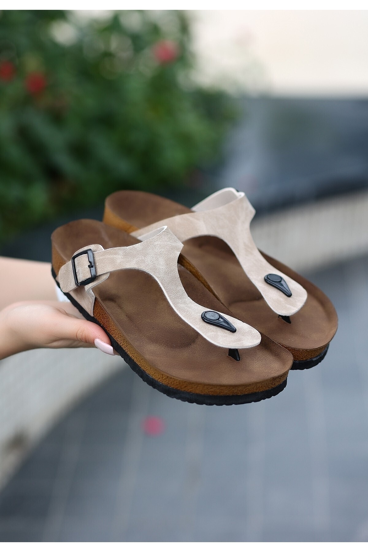 CLZ741 - Krem Nubuk Parmak Arası Terlik