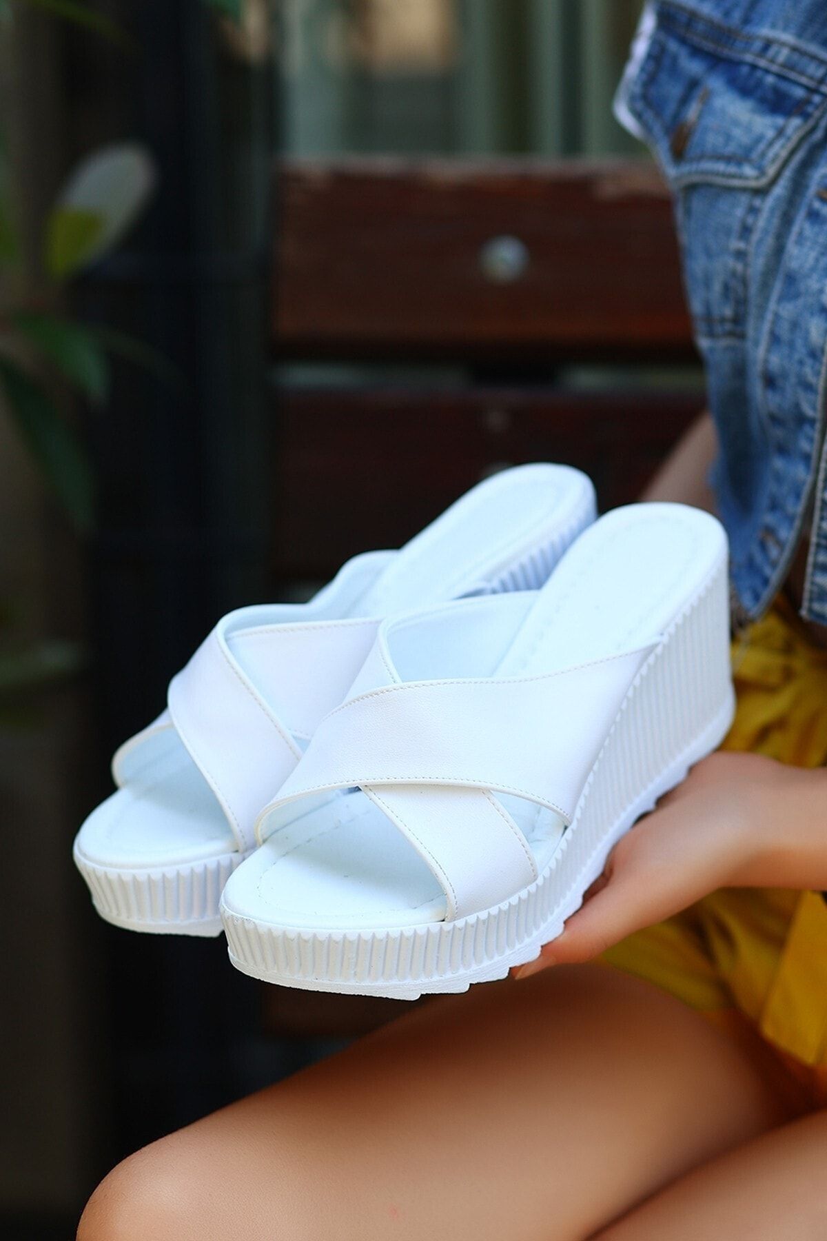 Skins slippers online