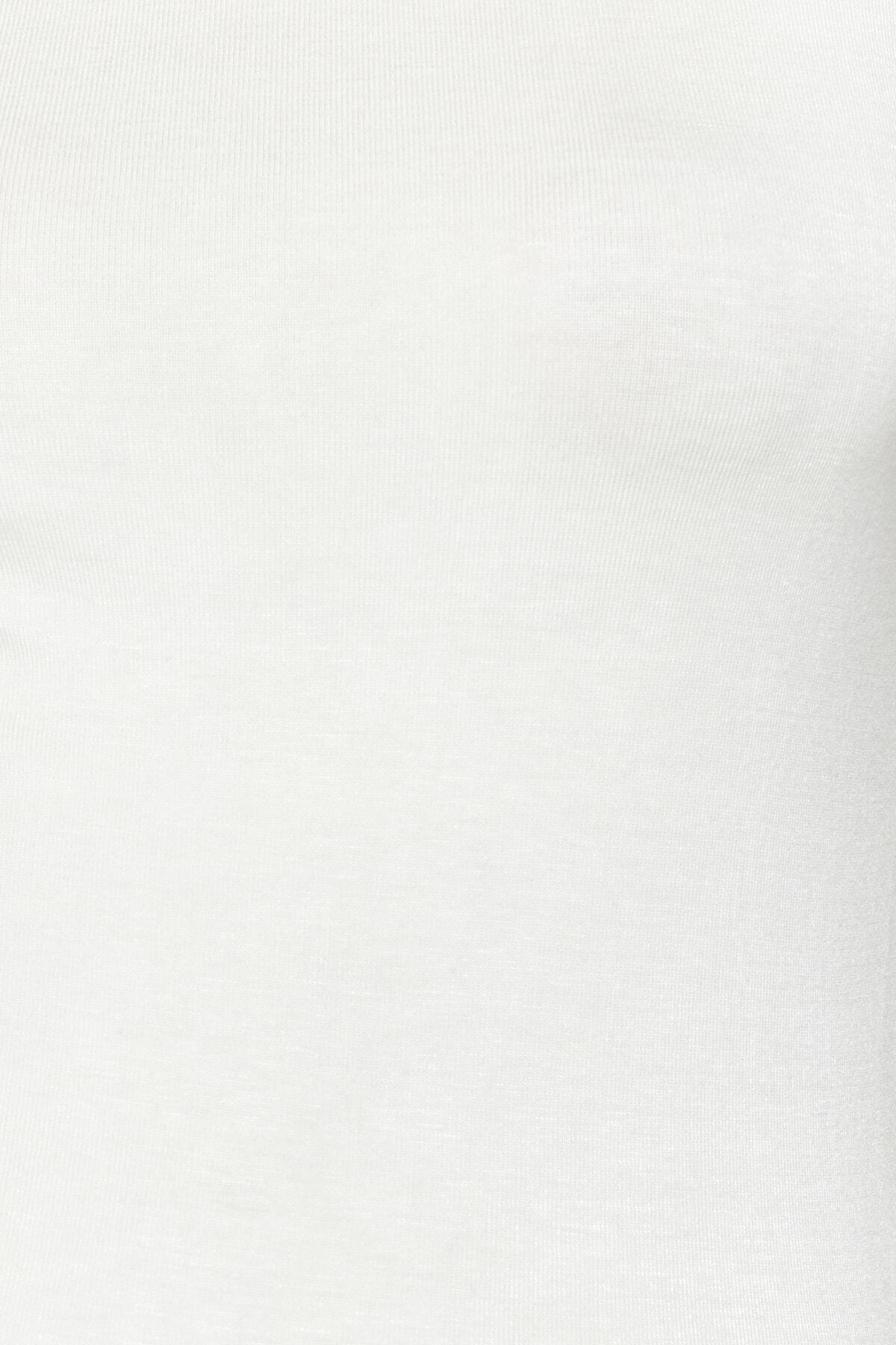 Trendyolmilla  Ekru Viskoz Yumuşak Kumaş Fitted/Vücuda Oturan Ay Kol Örme Bluz TWOSS23BZ00992 - Görsel 4